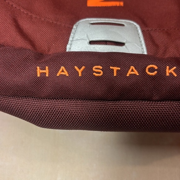 The North Face Haystack maroon and Orange Backpack, EUC, laptop pocket - Picture 2 of 9